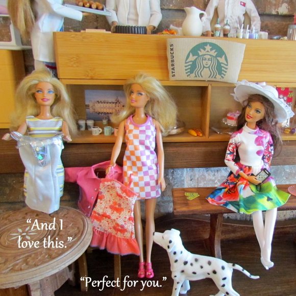 BARBIE DOLLS + 4 DRESSES, VINTAGE COAT & JACKET+ 2 PAIRS SHOES, 2 BLONDES MATTEL - Picture 10 of 12